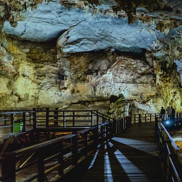 ** SWIPE RIGHT ** Two more panoramas from #paradisecave in #phongnha #vietnam (see other IG post for 3 more panoramas and text info)